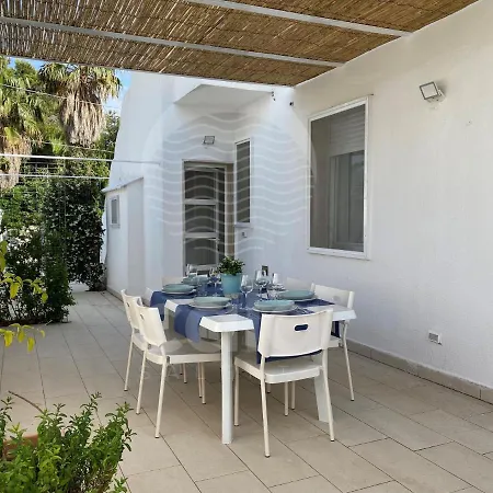 Jasmin - A50m By Cala Salento Feriehus *