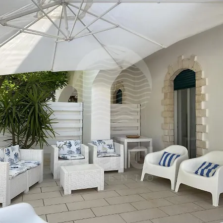Feriehus Jasmin - A50m By Cala Salento Torre Lapillo
